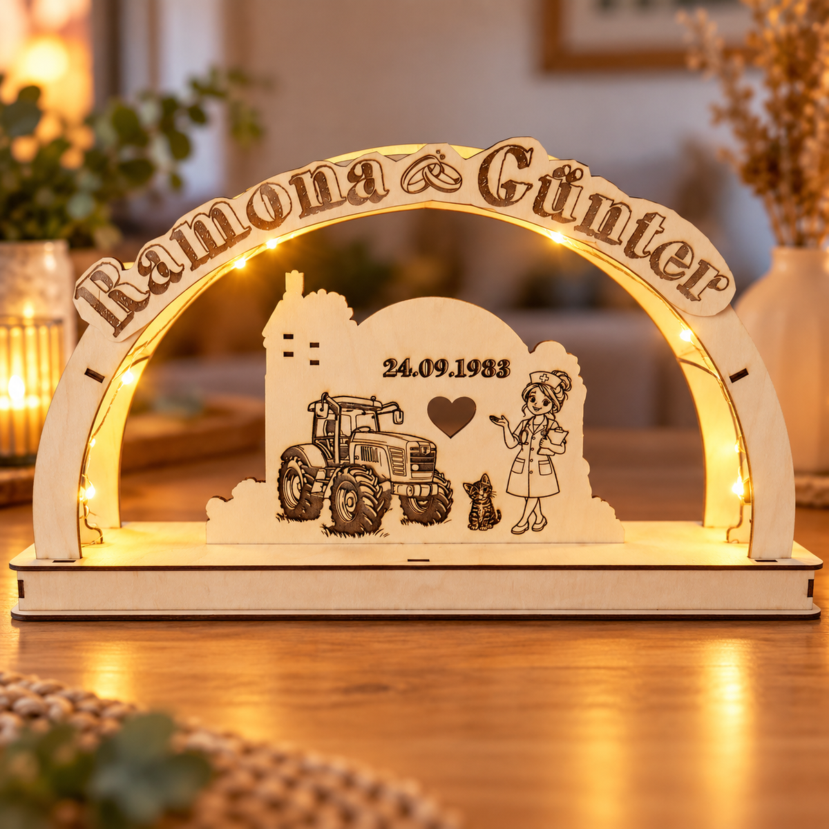 Personalisierter Schwibbogen aus Holz mit Traktor, Namen, Datum und LED-Beleuchtung – individuelles Geschenk für Landwirtschafts-Fans